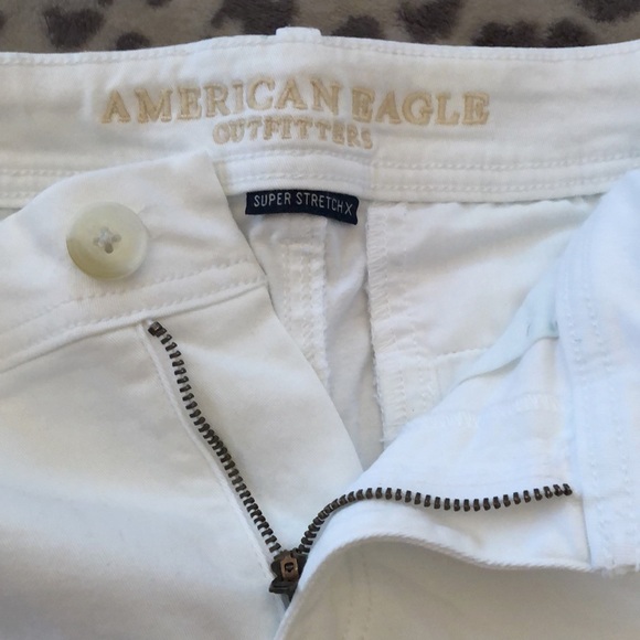 American Eagle Shorts in White Size 0 - Picture 8 of 16